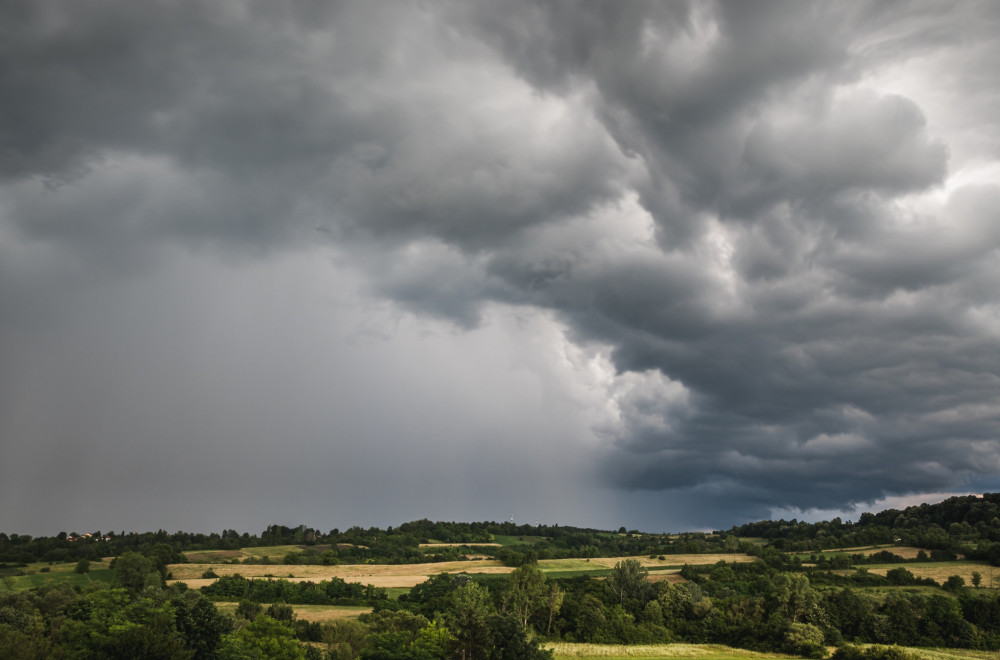 Drastična promena vremena: Stiže zahlađenje sa kišom i snegom