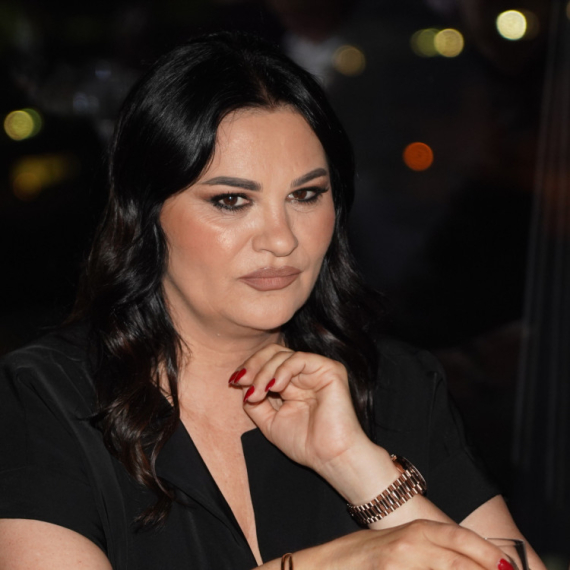 Jana Todorović pala i povredila se pred koncert: „Izdržaću, sve za Snežanu Đurišić“ VIDEO