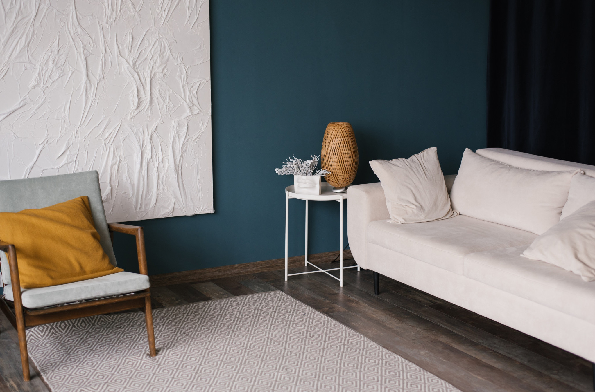 Zaboravite na plavo-belu kombinaciju! Dizajneri otkrivaju KOJA OPCIJA "podiže" svaki prostor, a glumica Dru Barimor ju je već primenila kod sebe (FOTO)