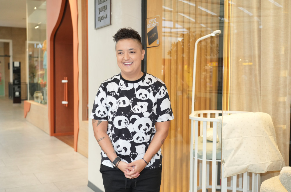 Da li biste se iznenadili kad bi stali pored nje? Evo koliko je visoka Marija Šerifović