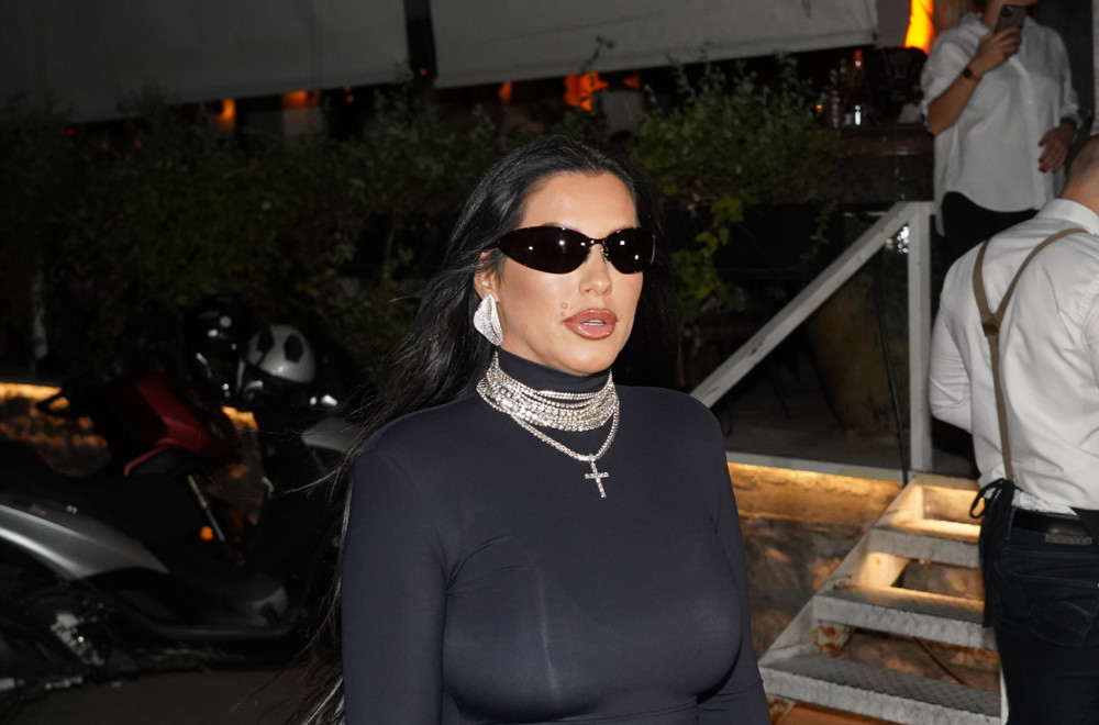 Seka Aleksić POKLANJA GARDEROBU koju više ne nosi: "Darujem svima oko sebe"