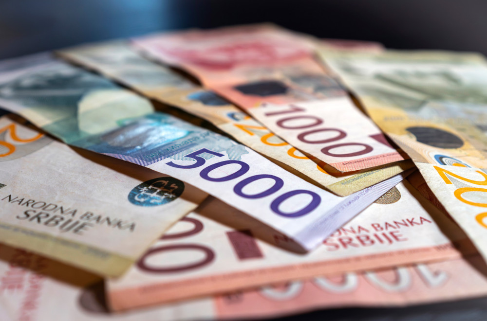 Od danas cenzus za ostvarivanje prava na dečIji dodatak 18.000 dinara