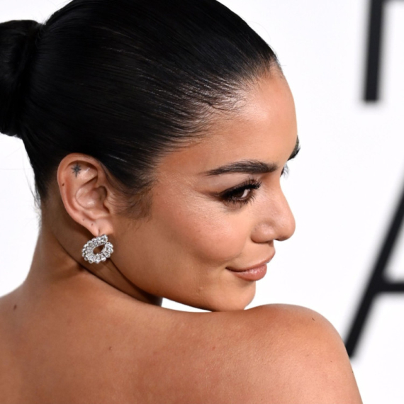 Pevačica otkrila sa čime se suočava nakon drugog porođaja: "Počelo je..."