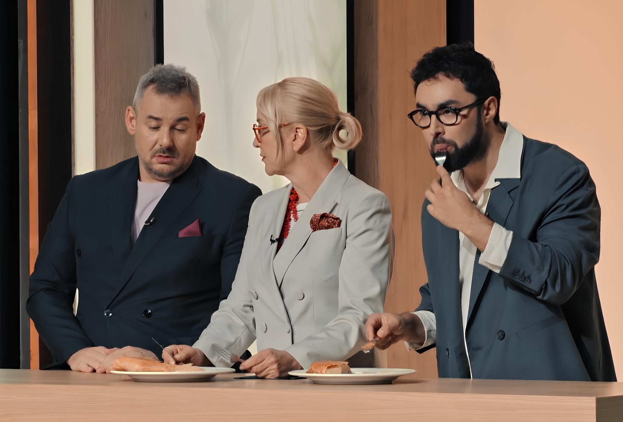 Živo, nepečeno testo, previše sira... Na žalost za njegove bureke sudije imaju samo LOŠE KRITIKE