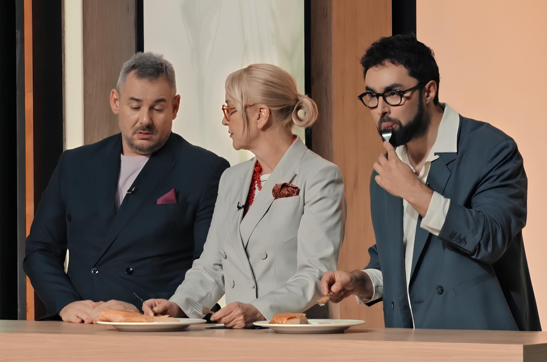 Živo, nepečeno testo, previše sira... Na žalost za njegove bureke sudije imaju samo LOŠE KRITIKE