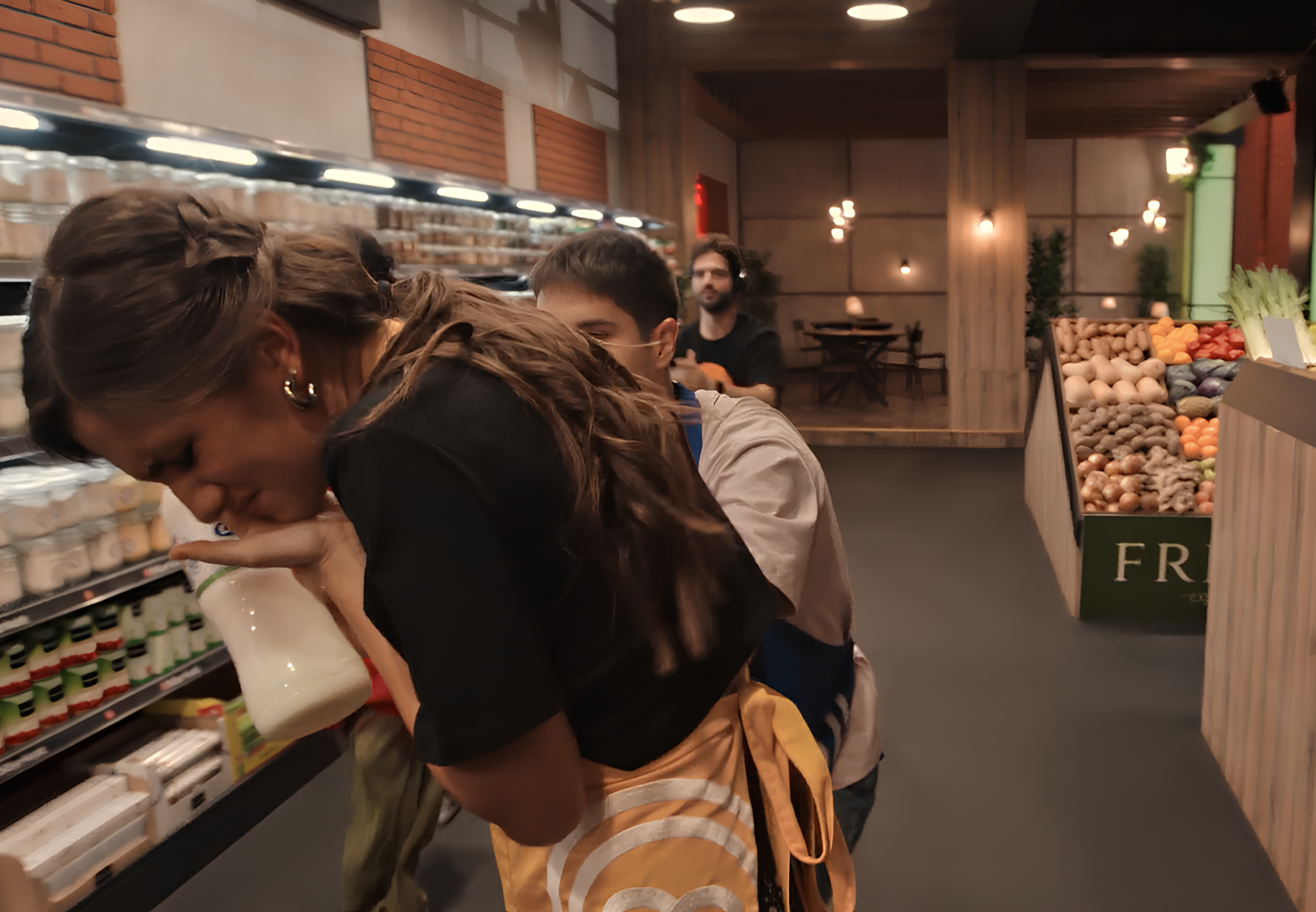 AU, KAKAV SUDAR! Jovana se držala za LICE! Trčali po namirnice pa uleteli u “mrtav ugao”