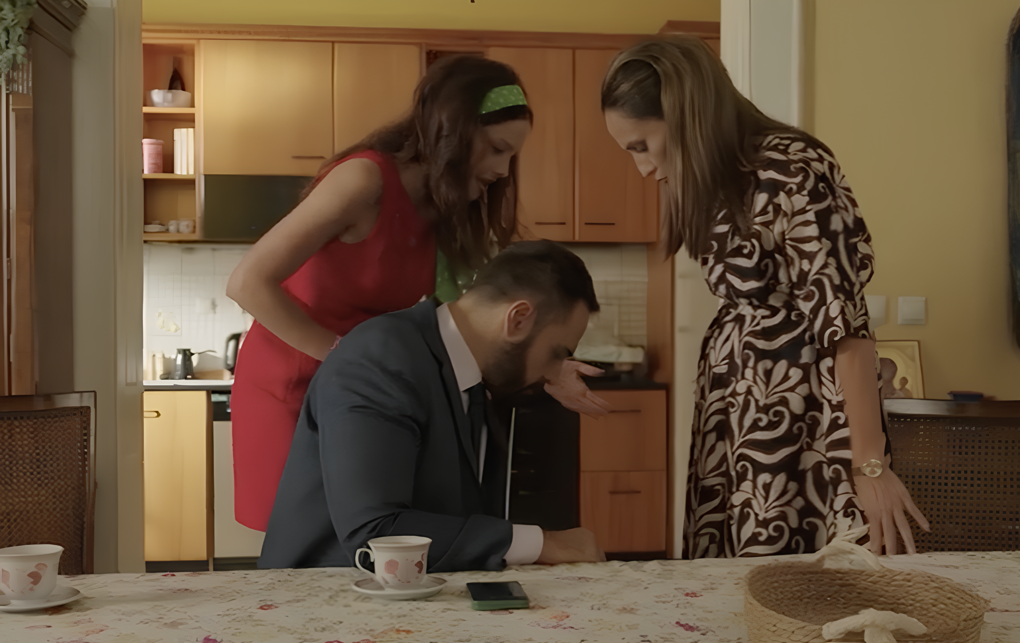 Dadilja sa sela - Utorak, 7. april - Viktorija se porađa