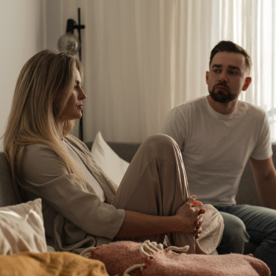 Ova ponašanja dovode do KRAHA VEZE! Reagujte dok ne bude kasno