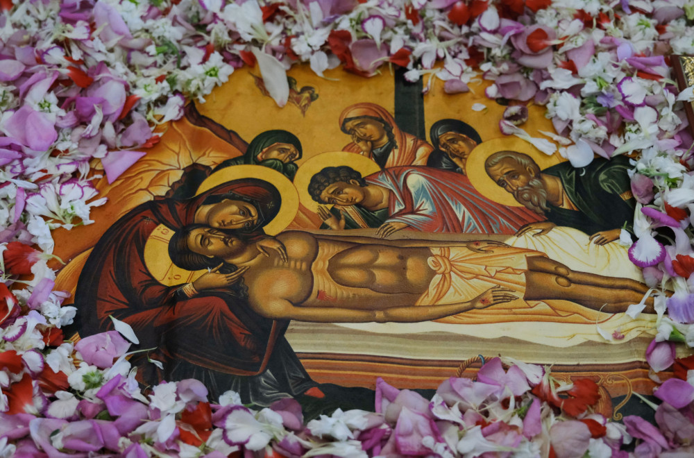 Velika subota – uspomena na pogreb Isusa Hrista, u nekim krajevima se mesi "vaskršnjak", a ovo su najvažniji običaji