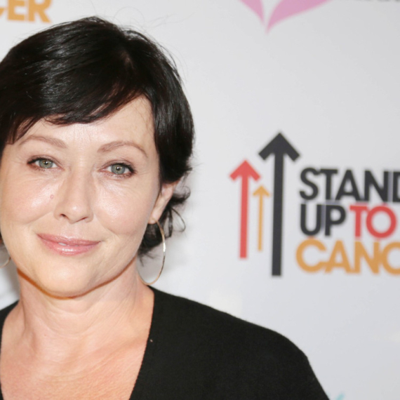 Bila je zvezda serije "Čari", a onda je obolela od raka; Razvela se dan pre svoje smrti, a uvek je verovala u ljubav