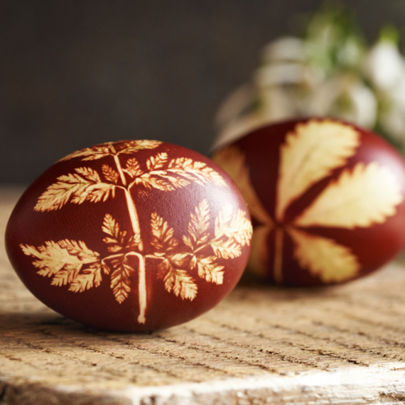 Koje mesto u kuhinji najviše ugrožava svežinu uskršnjih jaja i kako da ih pravilno čuvate tokom praznika