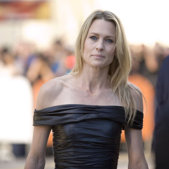 Sa 60 godina srećnija nego ikad! Poznata holivudska glumica upoznala ljubav svog života i preselila se na SELO