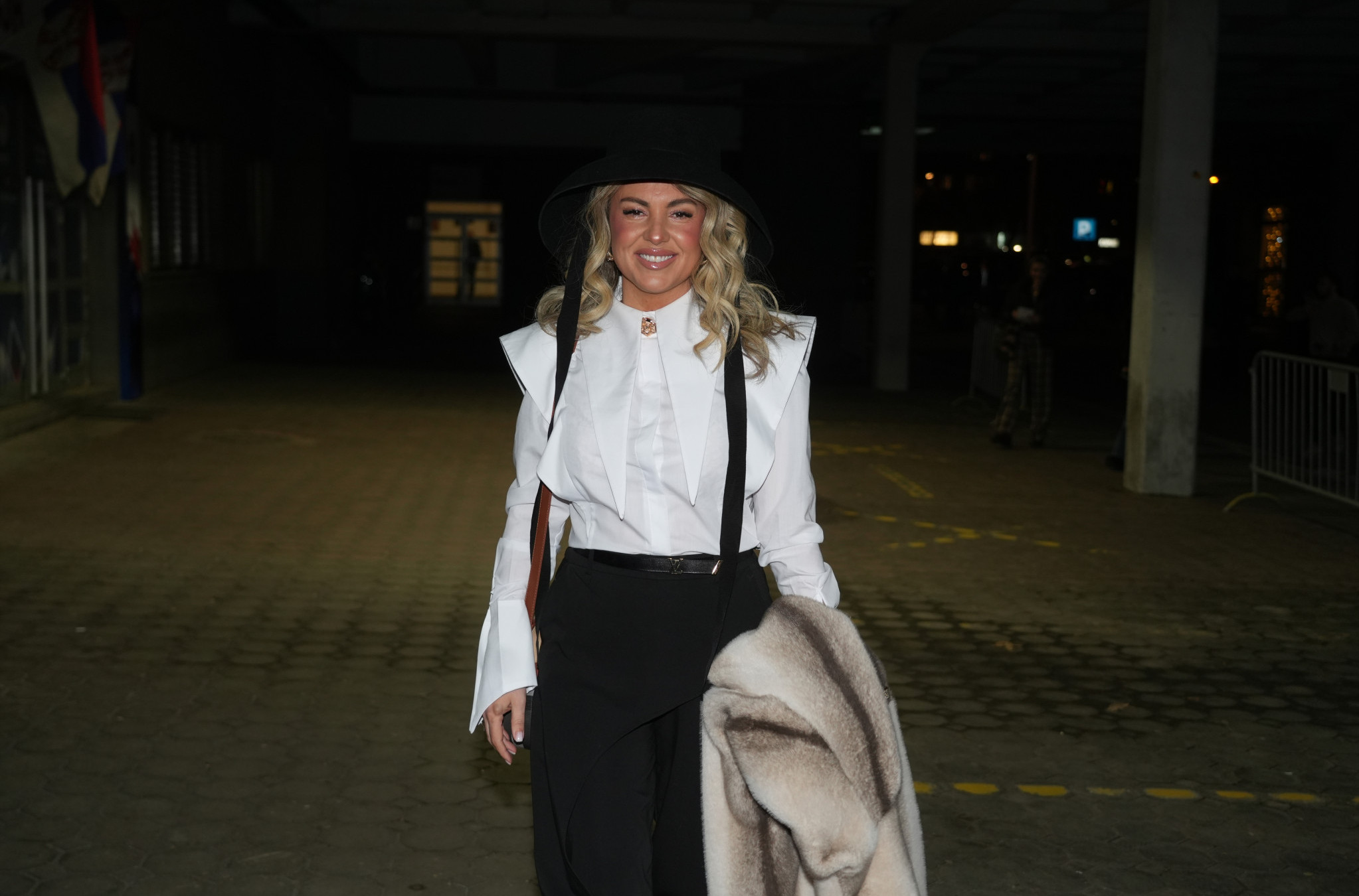 Pevačica Dragica Zlatić otkrila ŠTA koristi kako bi tokom nastupa BOLJE IZGLEDALA (VIDEO)