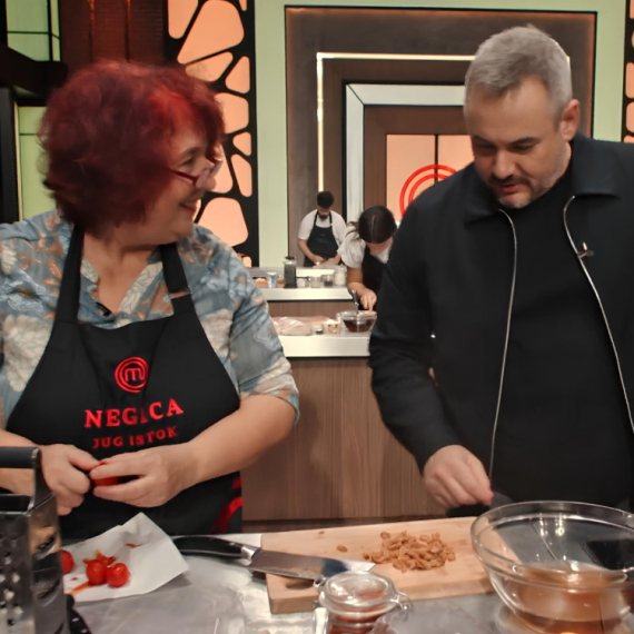 „Ja jedva čekam Negice sa vama da popijem kafu kada sve ovo prođe“ Sudija Filip probao njene čvarke, pa došao na sjajnu ideju