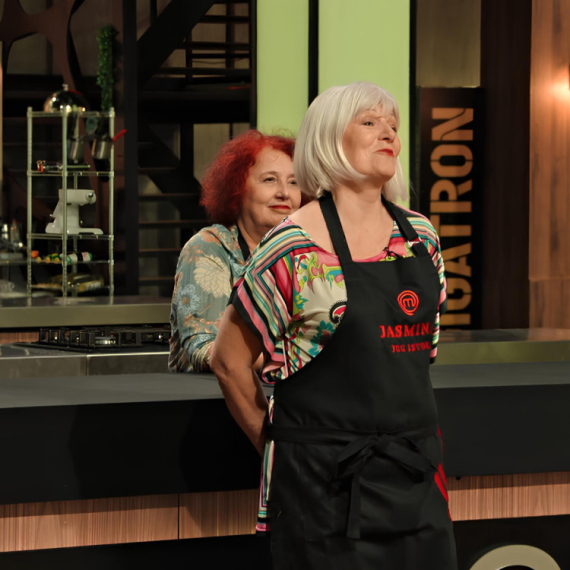 "OSTACI OD BRODOLOMA" Jasmina poslužila svoju BELU LAĐU, a u studiju ponovo SMEH DO SUZA