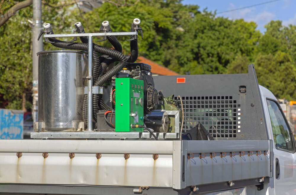 Počelo suzbijanje larvi komaraca na javnim površinama