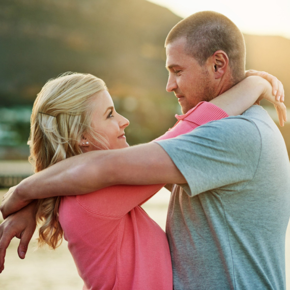 DNEVNI HOROSKOP ZA SUBOTU 25. APRIL: Jarčevi previše razmišljaju, premalo deluju; Blizanci ne treba ništa da ODLAŽU; Bikovi imaju MALO VREMENA za voljenu osobu