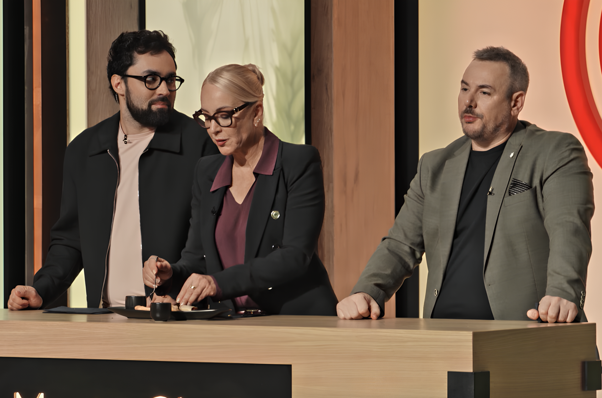MasterChef Srbija - Petak, 16. oktobar - Eliminacioni duel najlošijih: Svako kuva za sebe, a ko preživi – kuvaće dalje!