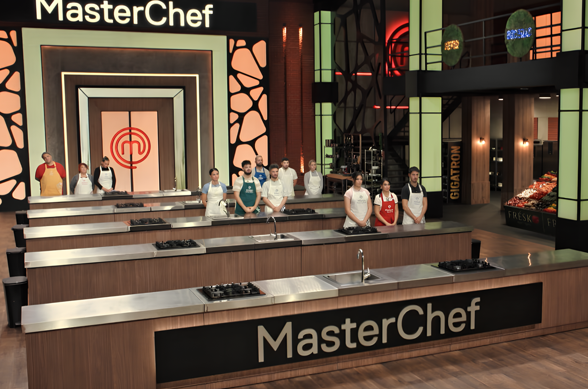 Samo JEDAN TIM odlazi na balkon, a ostali idu u eliminacioni izazov