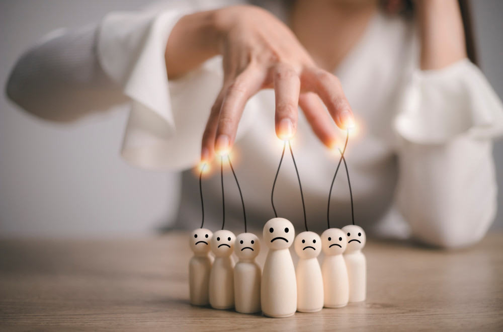 NAJVEĆI MANIPULATORI u horoskopu kriju se u ova ČETIRI ZNAKA! Dok jedan igra na kartu osećaja, drugi vrebaju pravi trenutak