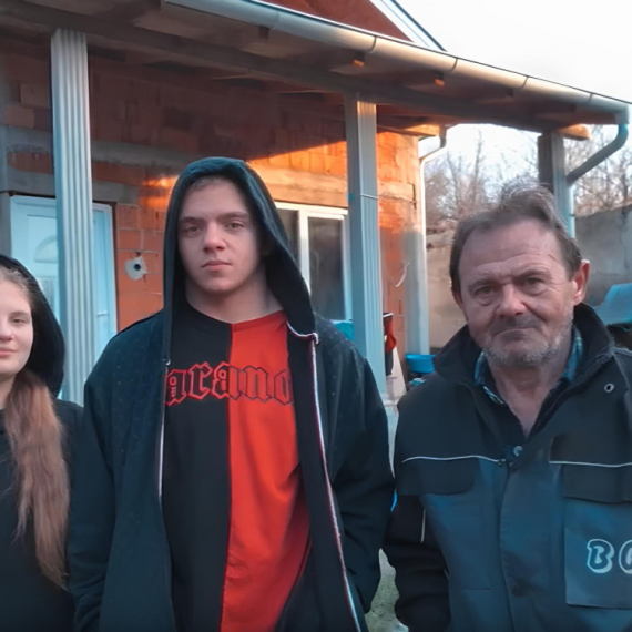 Radna akcija sa Tamarom - Sreda, 29. april - Nova kuća za blizance Milicu i Milana (VIDEO)