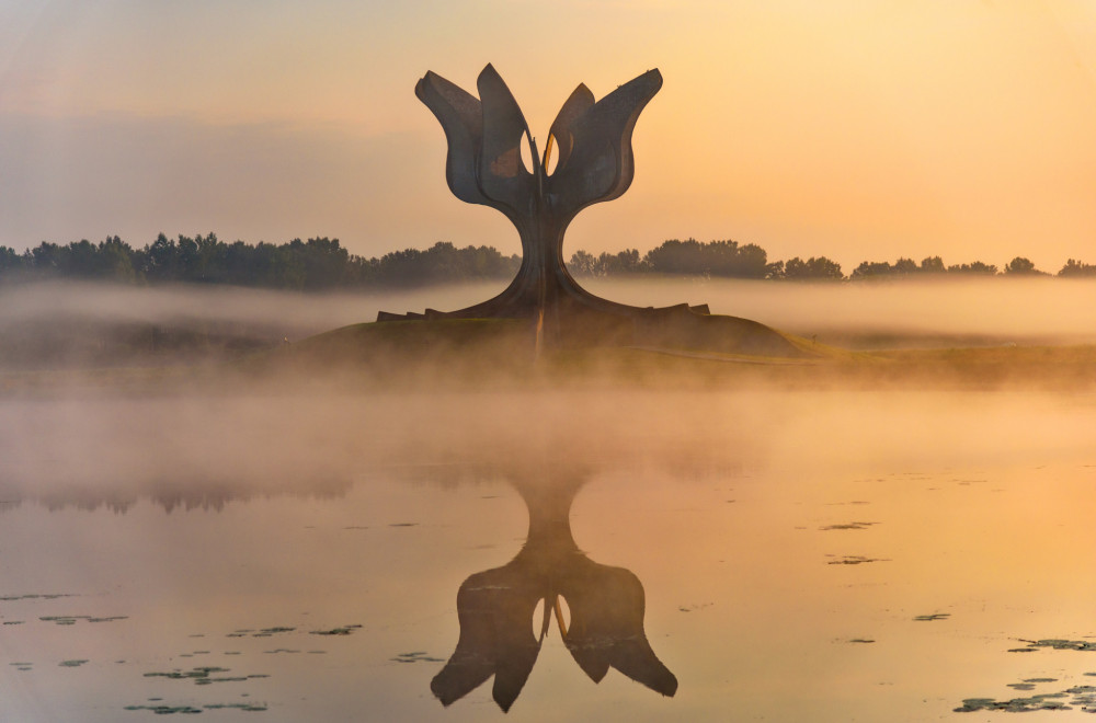 Izložba "Jasenovac, sećanje i opomena" u Evropskom parlamentu: Predstavljena i knjiga "Čudo Jasenovca" VIDEO