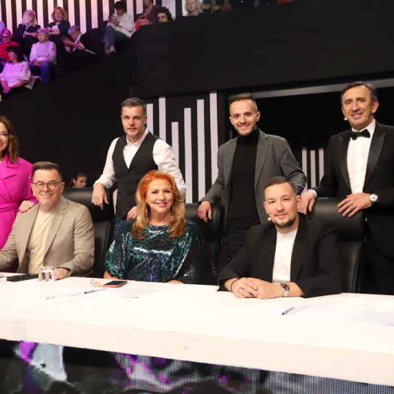 Nikad nije kasno - Nedelja, 24. maj - Zbog ovog žirija se nećete odvajati od TV-a!