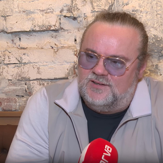Pevač posle TRI DECENIJE zakazao prvi solistički koncert: Evo zbog čega je toliko dugo čega na veliki korak u karijeri