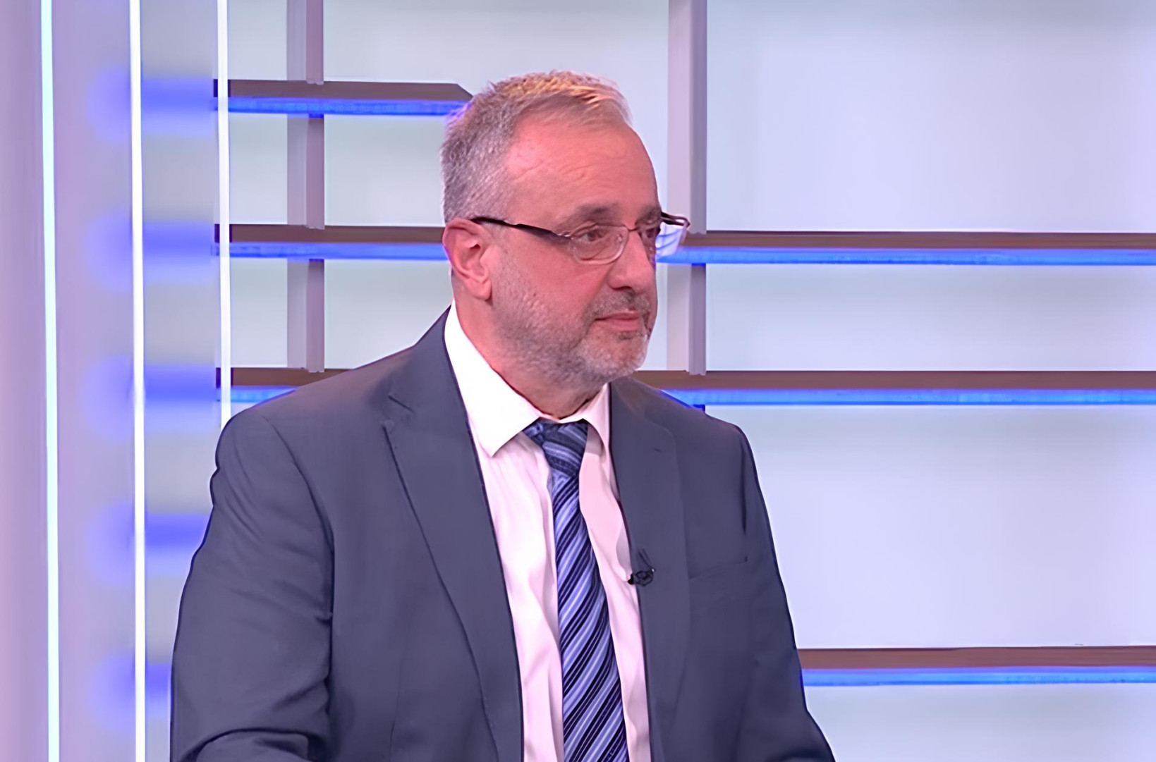 Profesor dr Ranko Rajović upozorio roditelje na EKRANE: "SMANJENJE EMPATIJE automatski znači POVEĆANJE VRŠNJAČKOG NASILJA" (VIDEO)