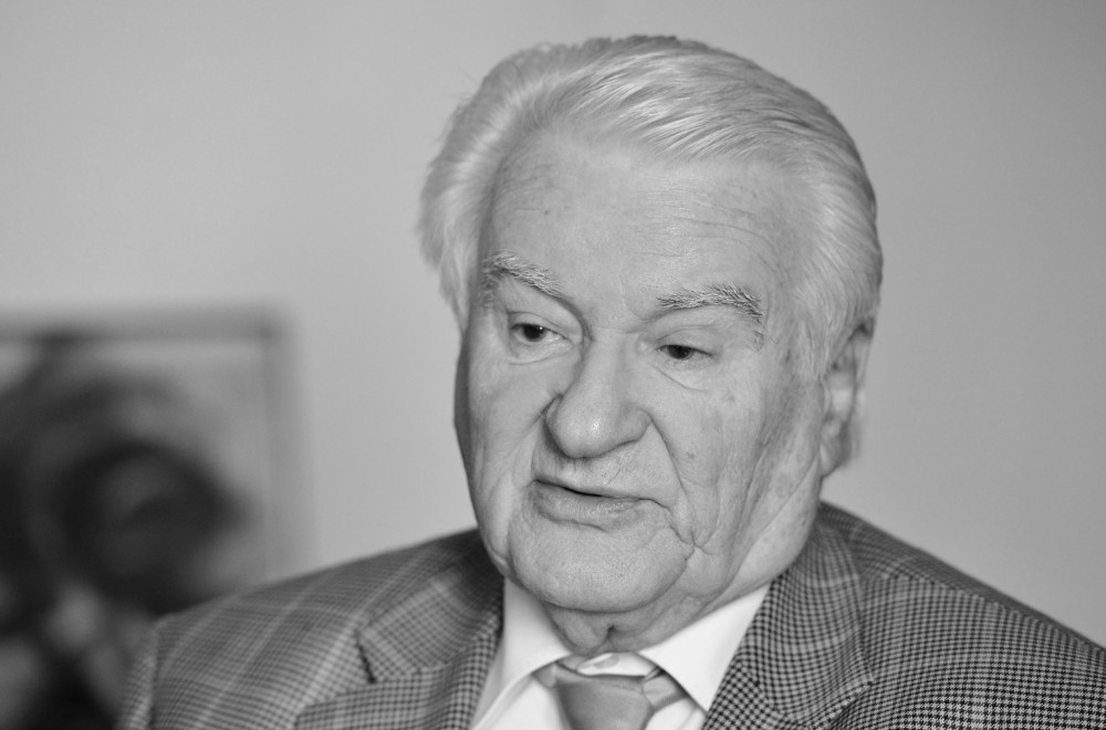 Preminuo Dragoljub Mićunović, jedan od osnivača moderne Demokratske stranke