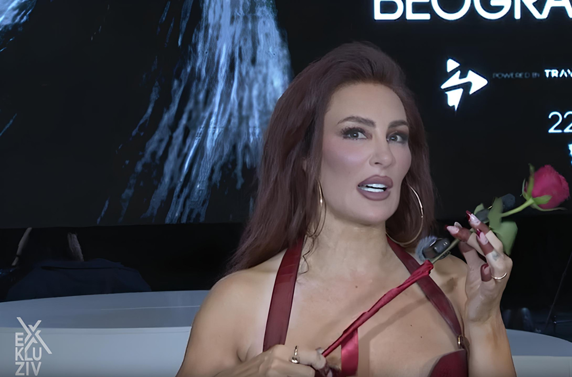 Senida pre svakog koncerta mora da uradi jednu stvar (VIDEO)