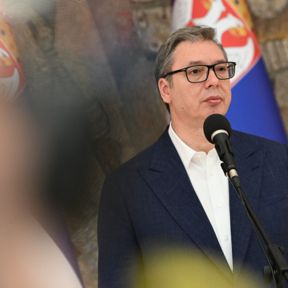 Posle istorijske posete Kini; predsednik Srbije, Aleksandar Vučić gost "Ćirilice Milomira Marića" u ponedeljak, 1. juna u 21.00
