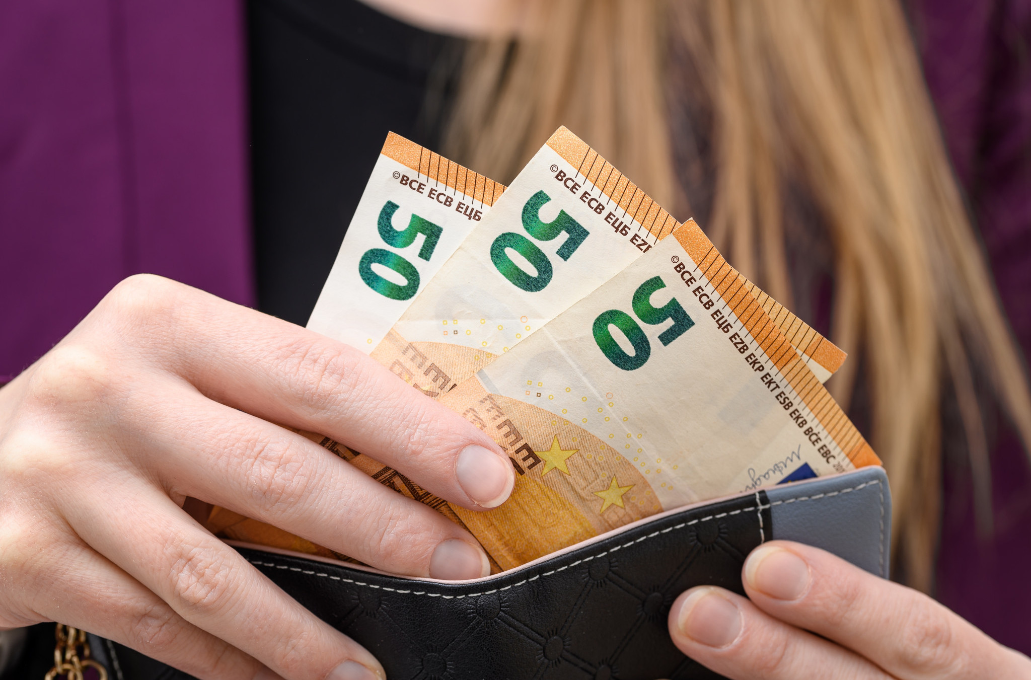 HOROSKOP ZA PETAK 5. JUN: Raku neko SKAČE po živcima, Devica dobija NOVAC, Ribe menjaju RASPORED