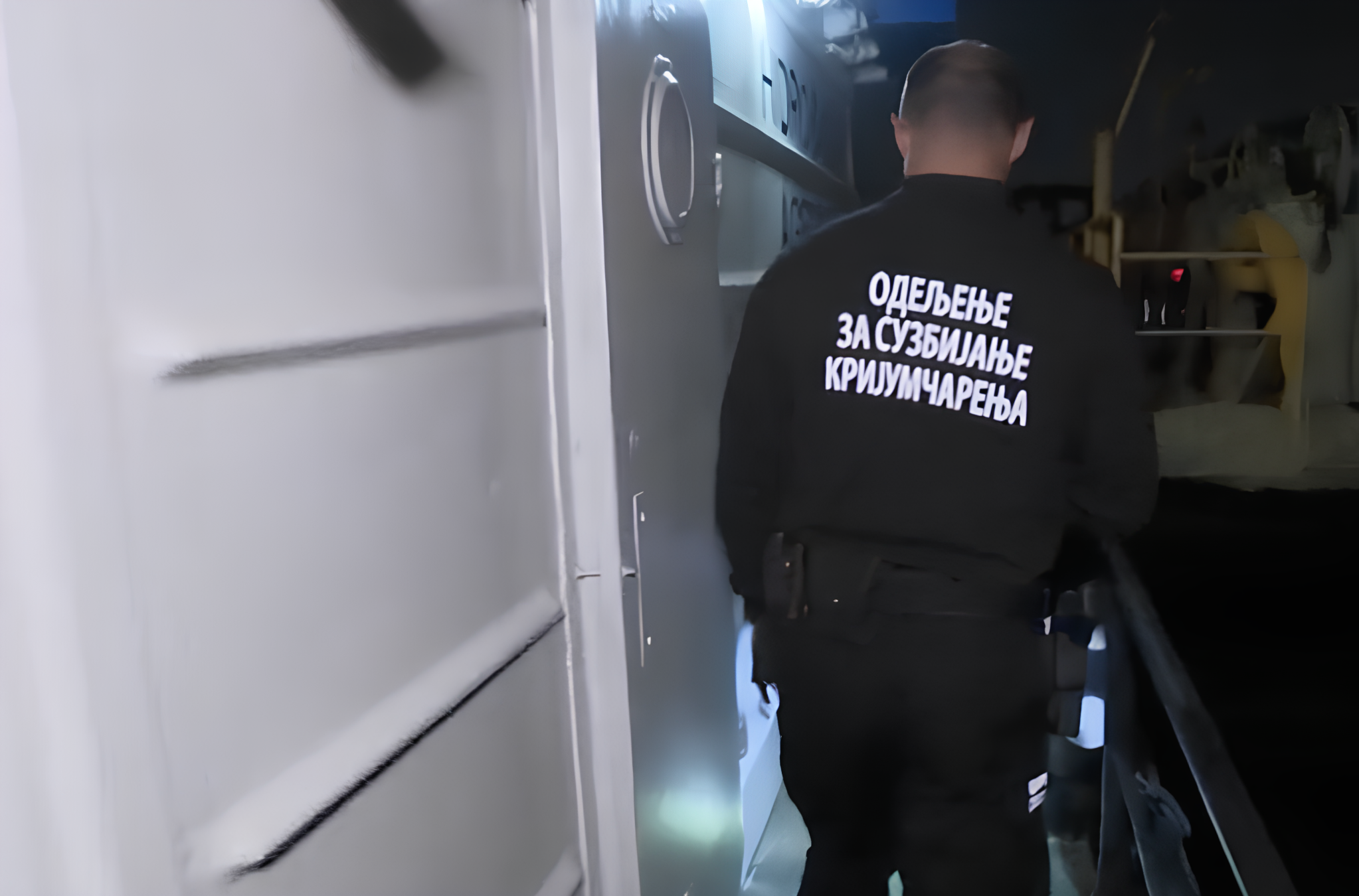 EXploziv - Nedelja, 7. jun -  Carina ne spava!