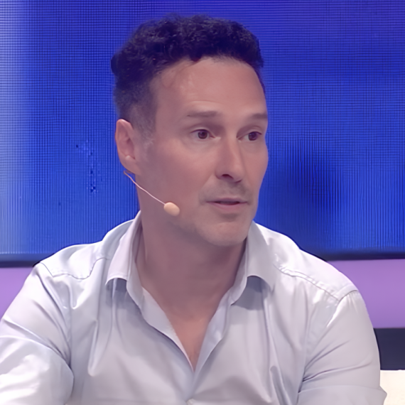 Grand Specijal - Nedelja 7. jun - Nenad Jovanović bez zadrške o braku, Grandov voditelj se latio mikrofona