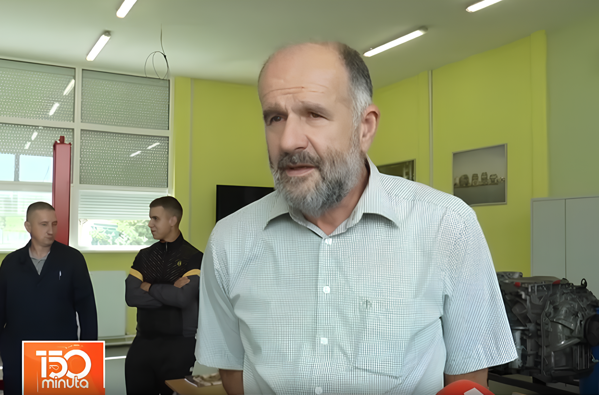 MATURANTI mu POKLONILI TOČKOVE, PROFESOR uzvratio šalom: "Kad sam video KAKVI su, ŽAO mi je što svi nisu PALI godinu..."(VIDEO)