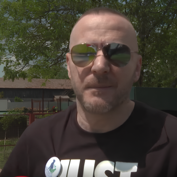 Kako je poznati inlflunser postao "rob" jedne Sabke i kakve veze ona ima sa 30 konja? (VIDEO)