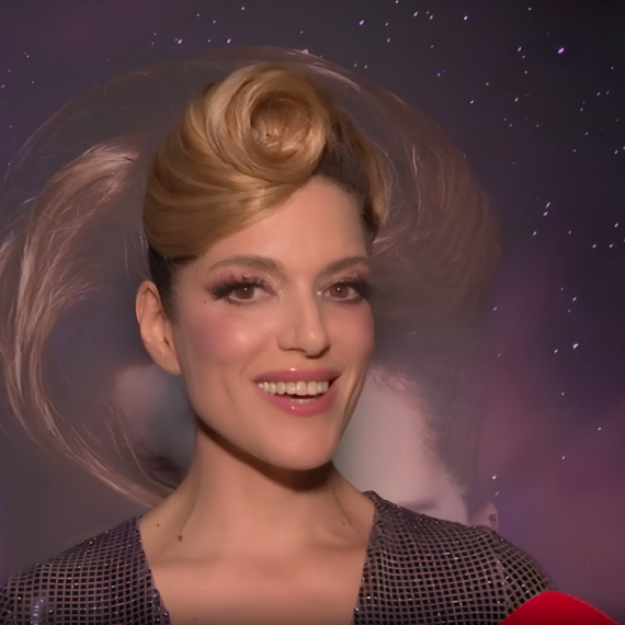 Zoe Kida progovorila o NOVOM POČETKU: "Samu sebe DEMANTUJEM iz godine u godinu" (VIDEO)