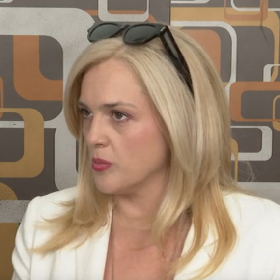 "TO JE BILO NEŠTO POTPUNO SUMANUTO I NEVEROVATNO" Milica glumi Marinu u seriji "Marina i Futa", a sada je otkrila ŠTA im se dešavalo nakon SVAKOG snimanja