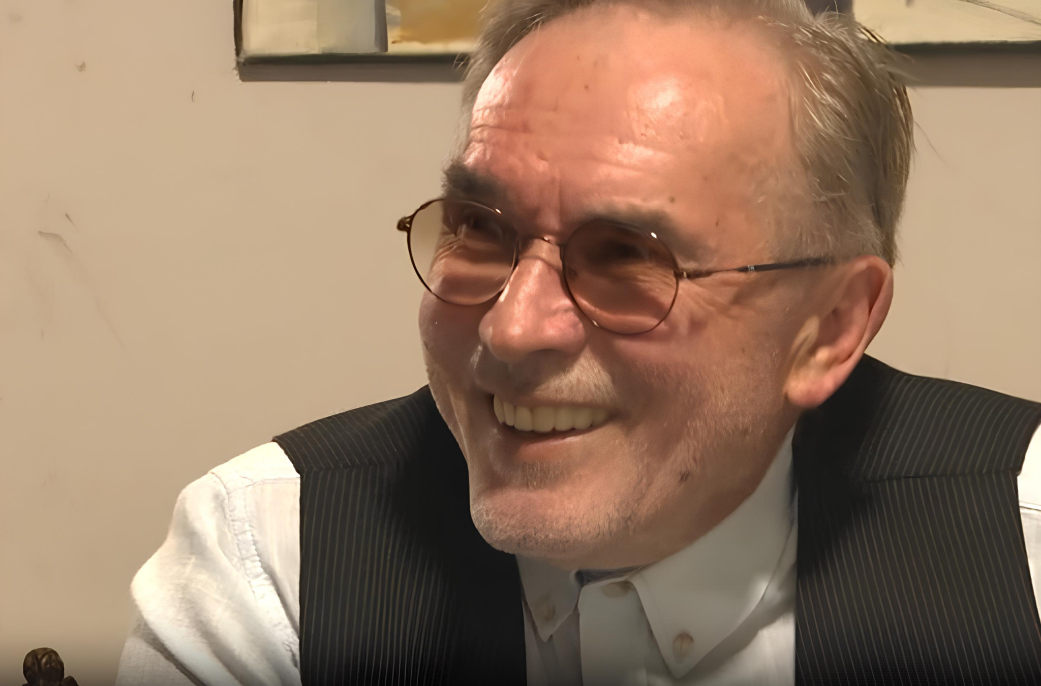 Važio je za veliku zvezdu Juge, pa se u jeku slave POVUKAO! Njegovi hitovi se i danas pevaju, a evo gde je Radoslav Rodić Roki! (VIDEO)