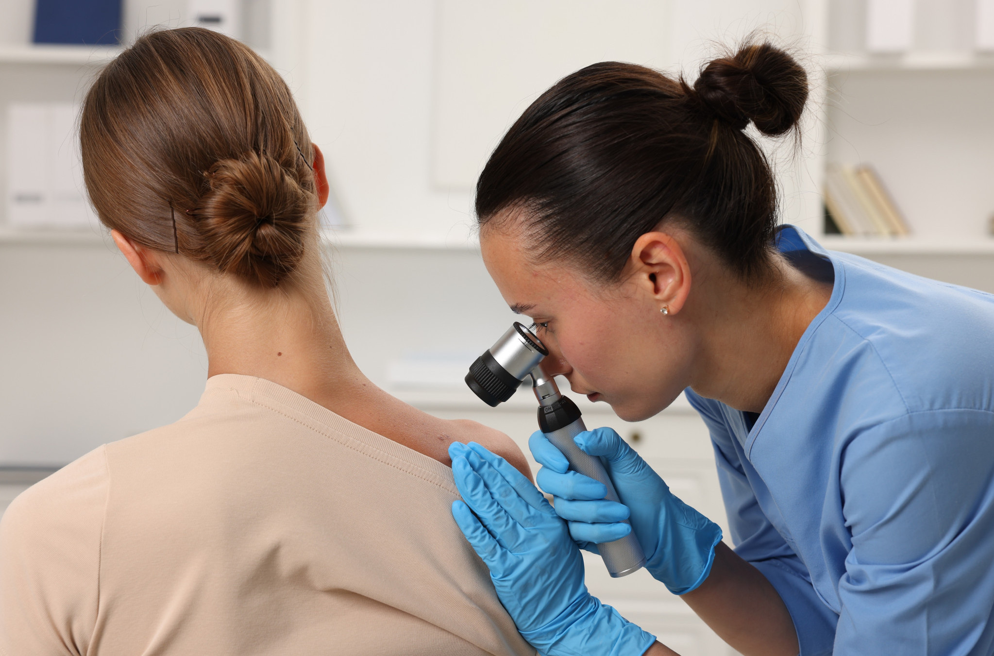 Besplatni dermatoskopski pregledi danas ispred opštine Novi Beograd