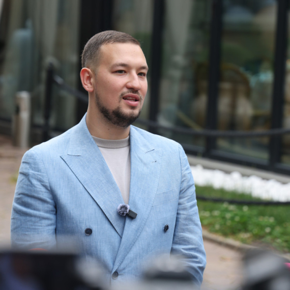 "Dešava se da dođu da iskoriste tih 15 minuta marketinga" Pevač Uroš Živković progovorio kakvo je stanje na ESTRADI!