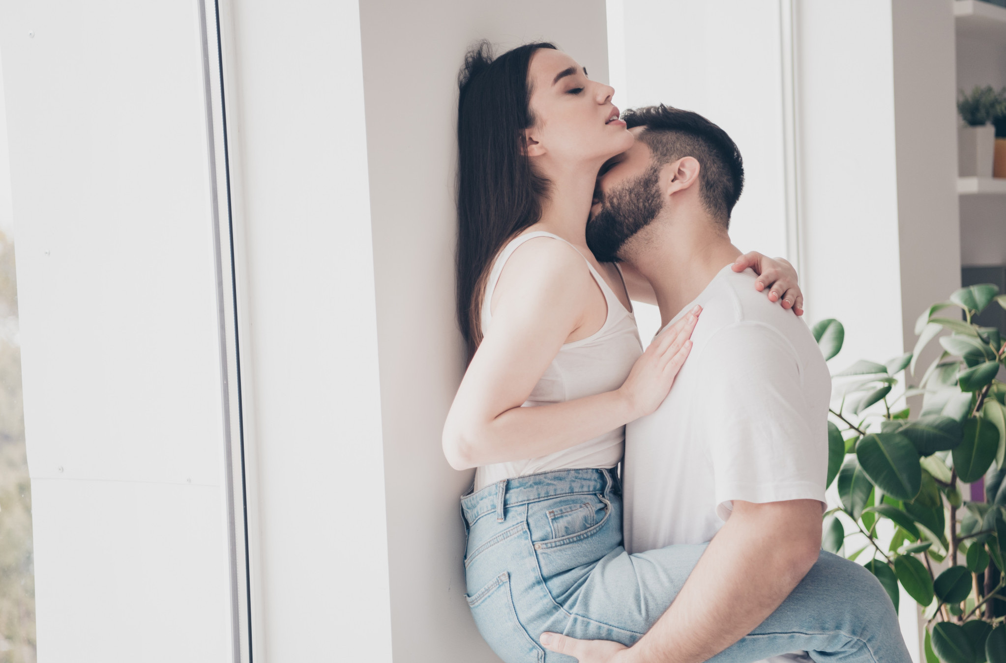Osetljivi deo ženskog tela za koji muškarci kažu da ih izluđuje — a nisu ni grudi ni zadnjica!