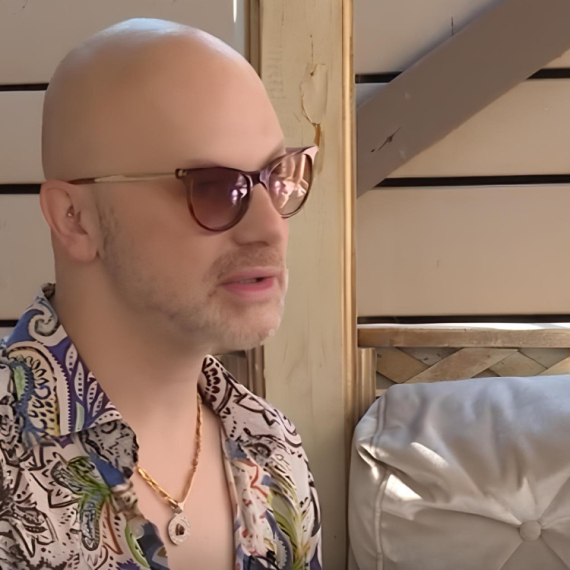 "MENI NISU DOZVOLJAVALI DA JA BUDEM SVOJ" Deen je bio u jeku popularnosti, a onda je odlučio da se POVUČE i posveti OVOME! (VIDEO)