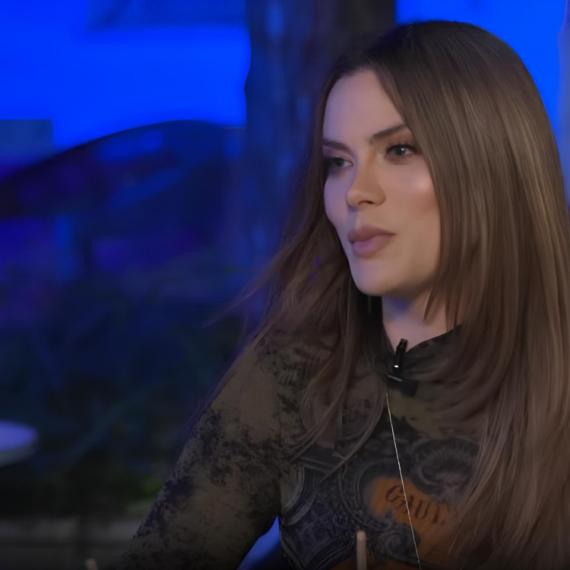 BALEŽANSKI SVEŠTENIK ČISTIO KARMU MILICI PAVLOVIĆ! Pevačica opisala KAKO je izgledao taj ritual - "Morate naglas, jako da se smejete!"