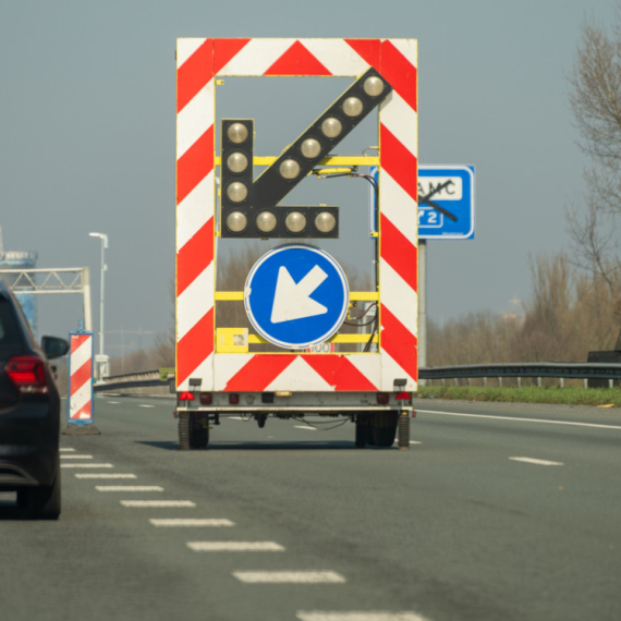 Danas izvođenje radova na deonicama državnih puteva u smeru Niš - Beograd i Novi Sad - Beograd