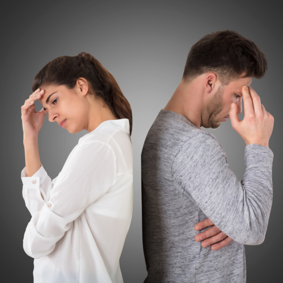 5 PROBLEMA U VEZI za koje ljudi misle da su sasvim normalni, a zapravo su znak nečega MNOGO OZBILJNIJEG