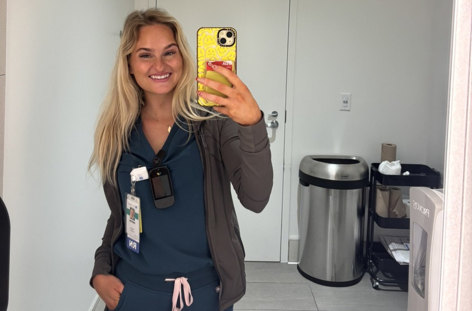 "Mnogi su šokirani što uspevam da radim oboje" Kristina brine o onkološkim pacijentima, a potom oblači PILOTSKU UNIFORMU i leti među oblake!