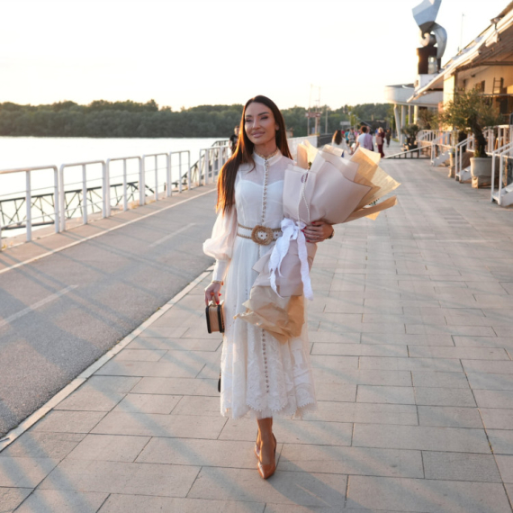 "Jedem sve i svašta, ali jedem malo" Pevačica Katarina Živković priznala da ima STRAH da se ne ugoji!