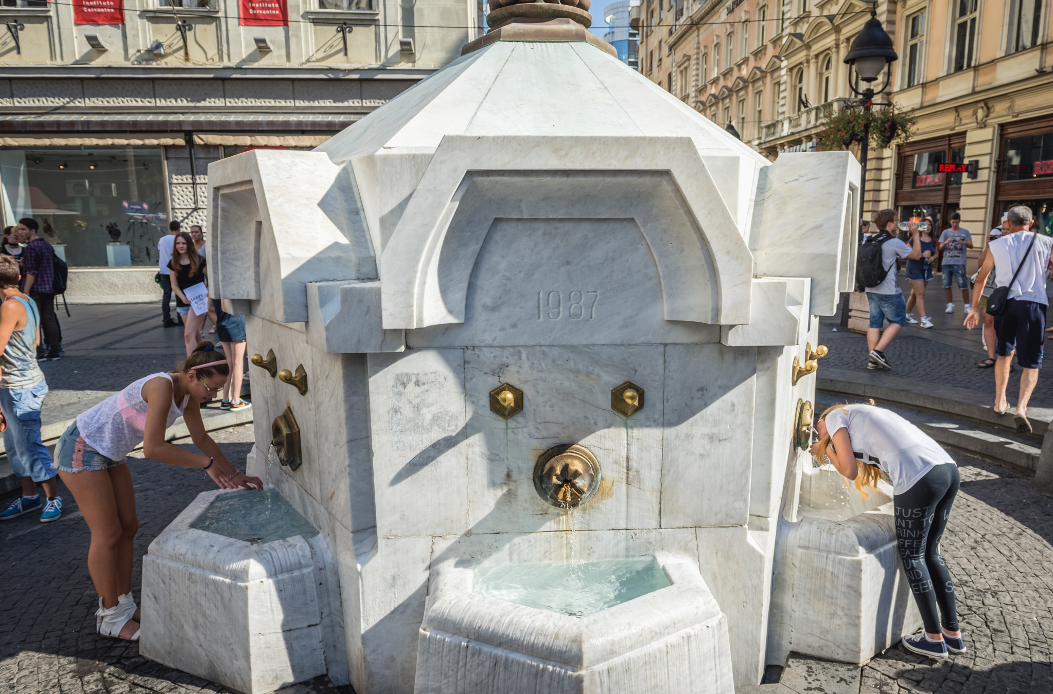 CRVENI ALARM za tri regiona u Srbiji: UV indeks veoma VISOK, temperatura i do 40°C